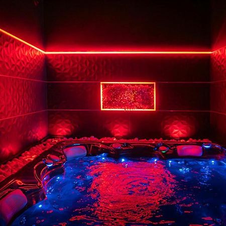 Loveroom O Diable Des Plaisirs Avec Jacuzzi Tourcoing Eksteriør bilde